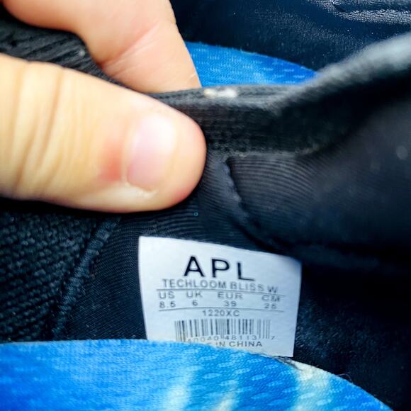 APL Techloom Bliss silver and black sneakers - Picture 7 of 7